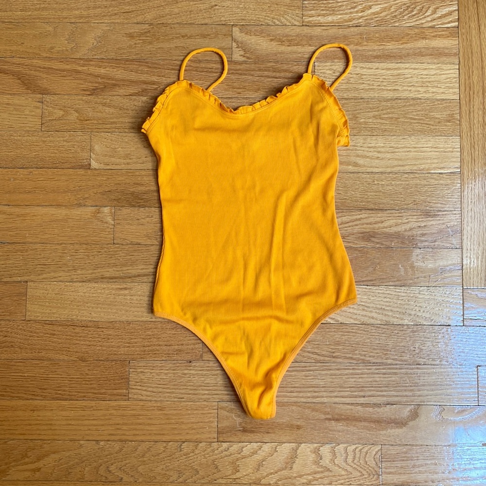 Aritzia wilfred bodysuit